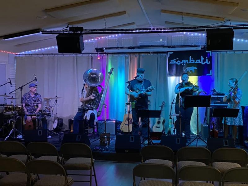 band sombati performing